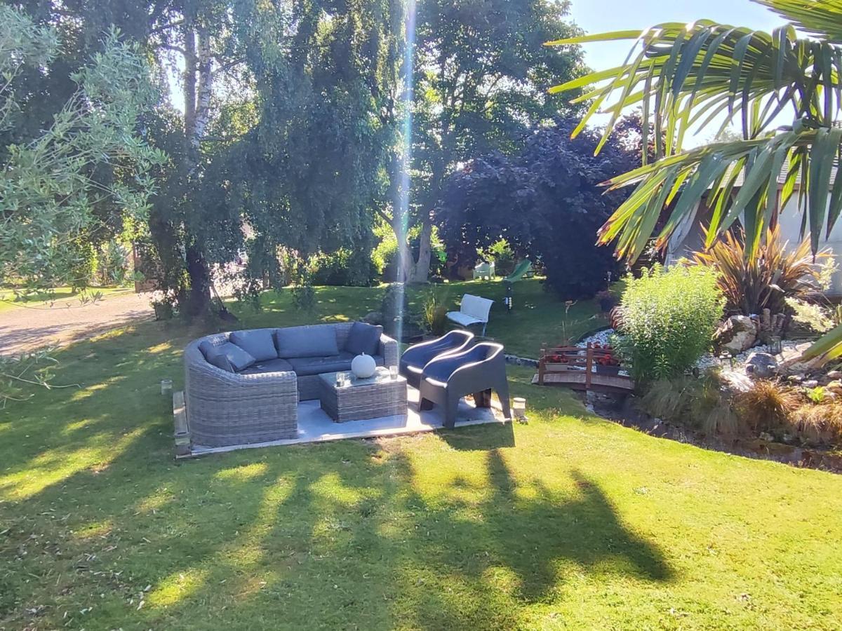 La Chaumiere Bed & Breakfast Saint-Martin-Saint-Firmin Exterior photo